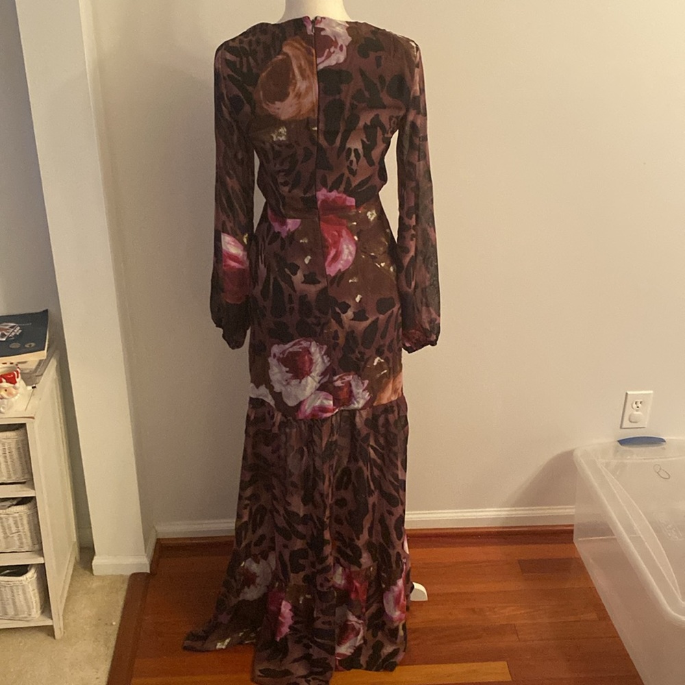 New in bag Venus’s side cut out maxi dress - Picture 10 of 15